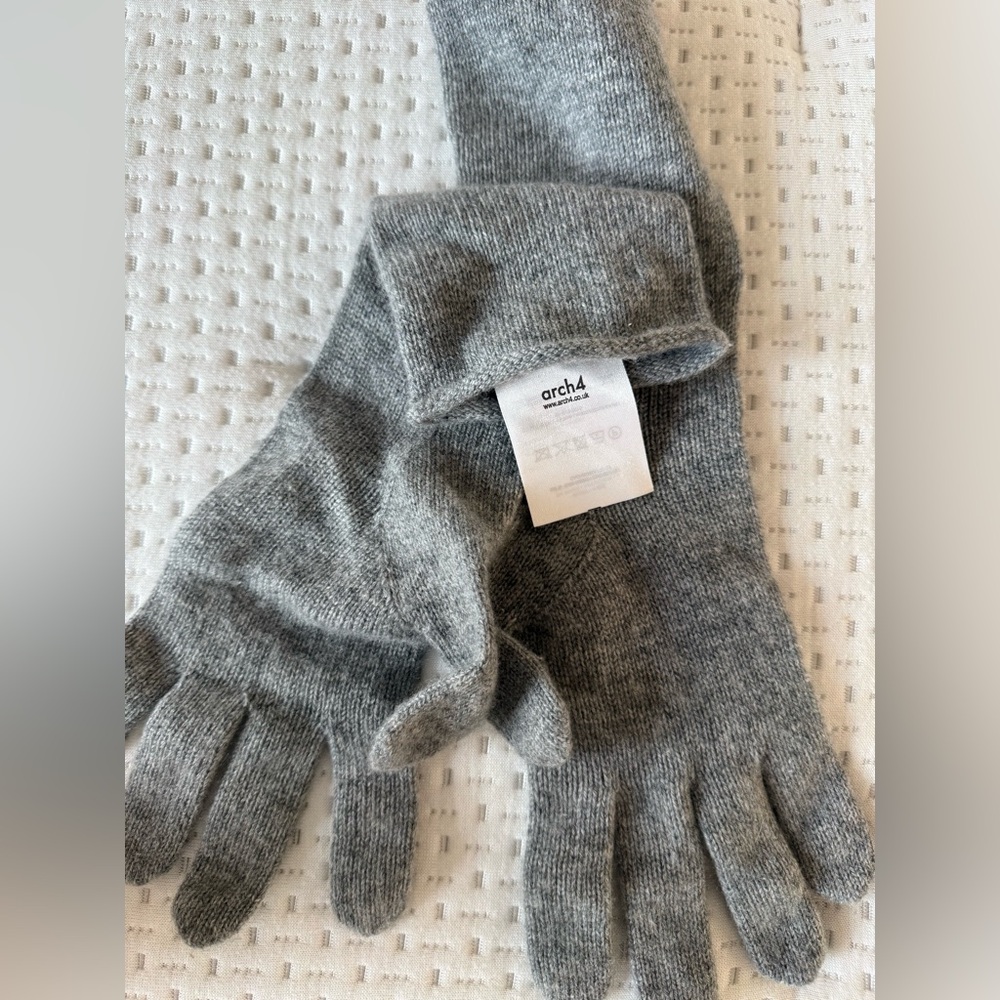 Arch4 100% Cashmere Gloves Grey | Sustainable Luxury